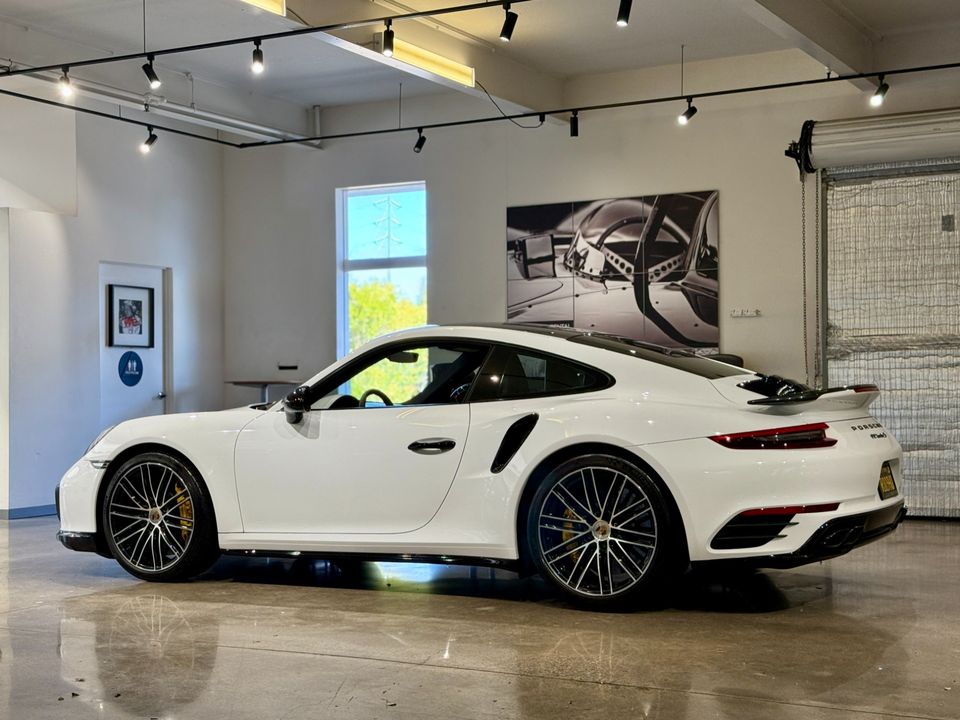 2017 Porsche 911 Turbo S