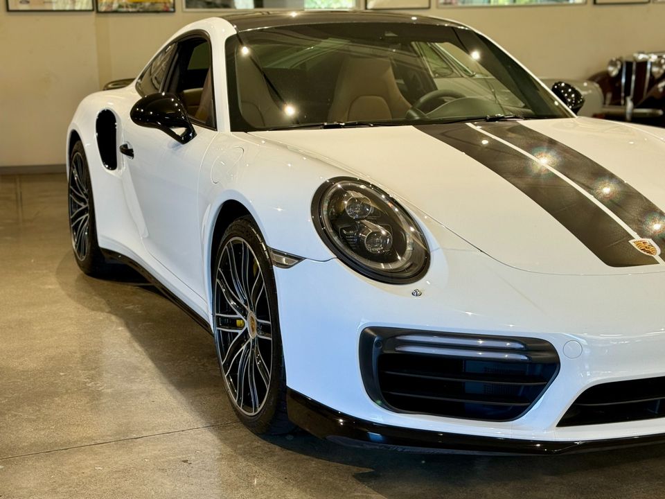 2017 Porsche 911 Turbo S