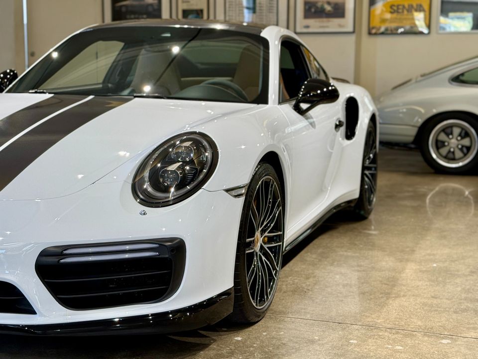 2017 Porsche 911 Turbo S