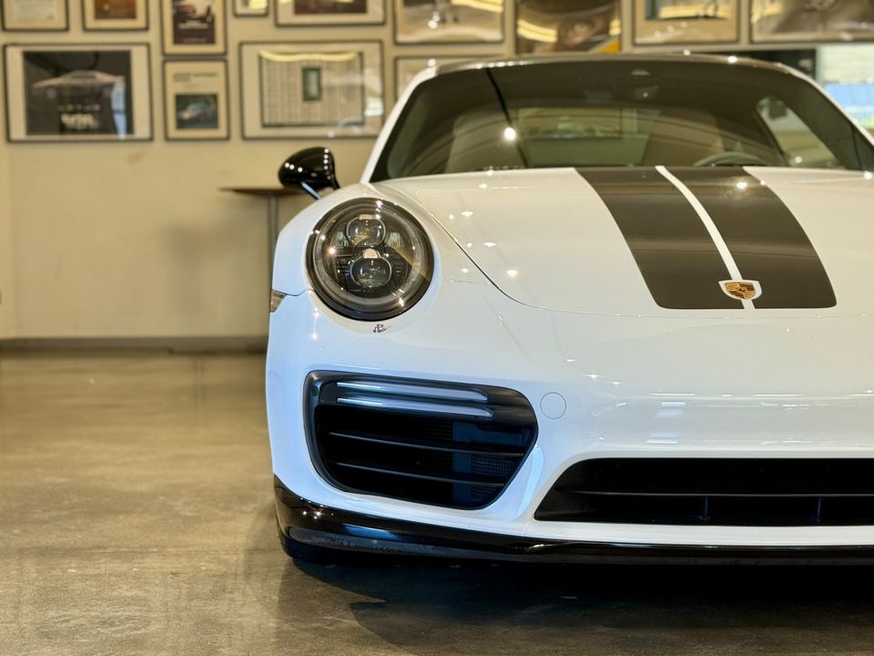 2017 Porsche 911 Turbo S