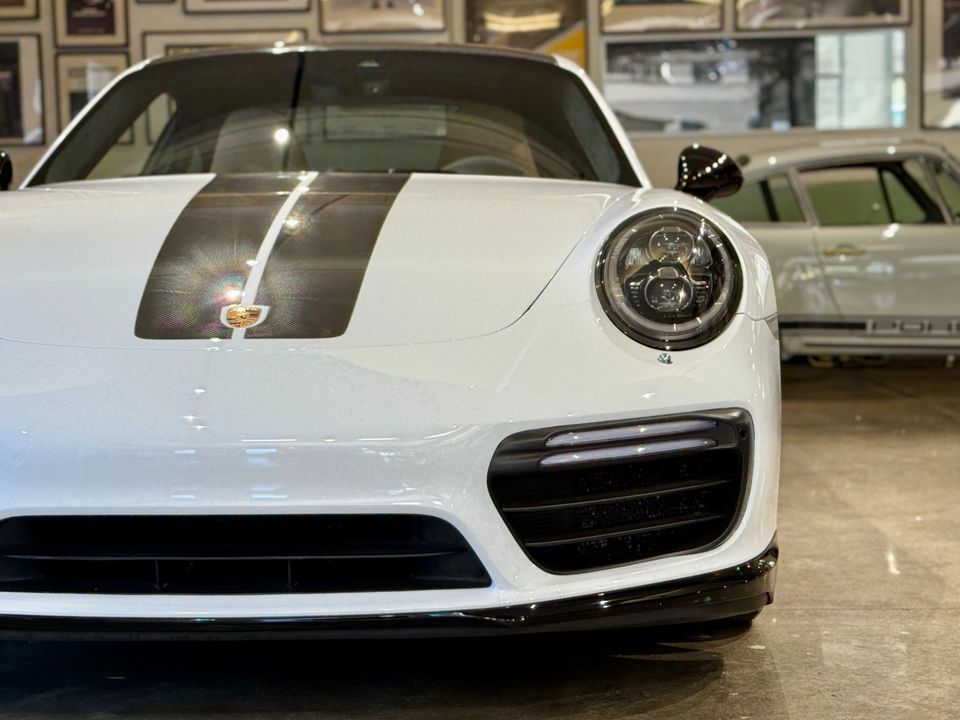 2017 Porsche 911 Turbo S