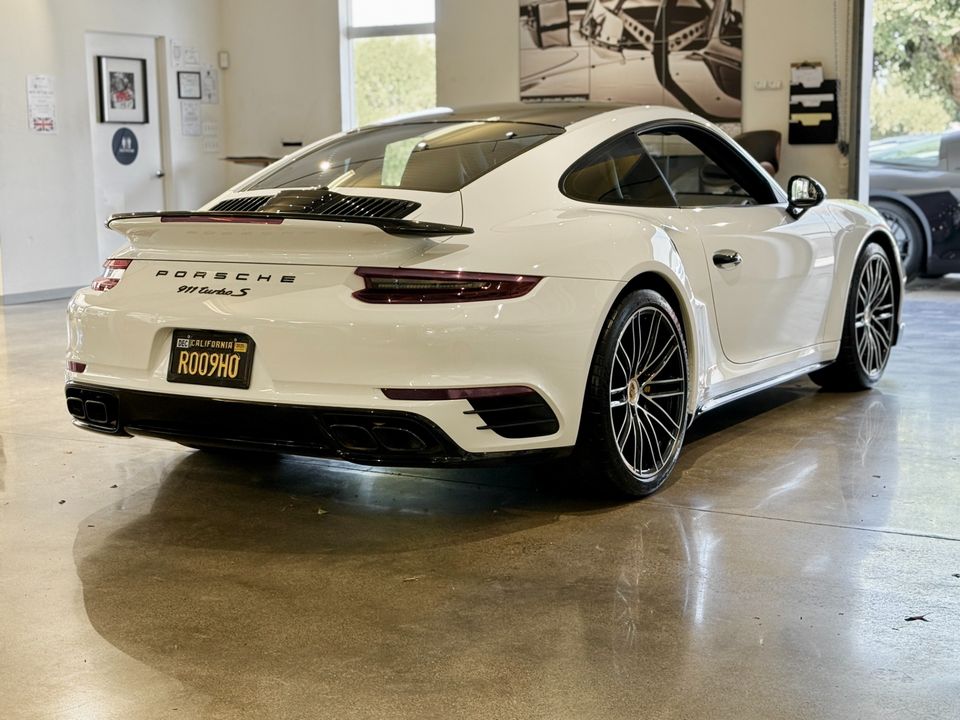 2017 Porsche 911 Turbo S