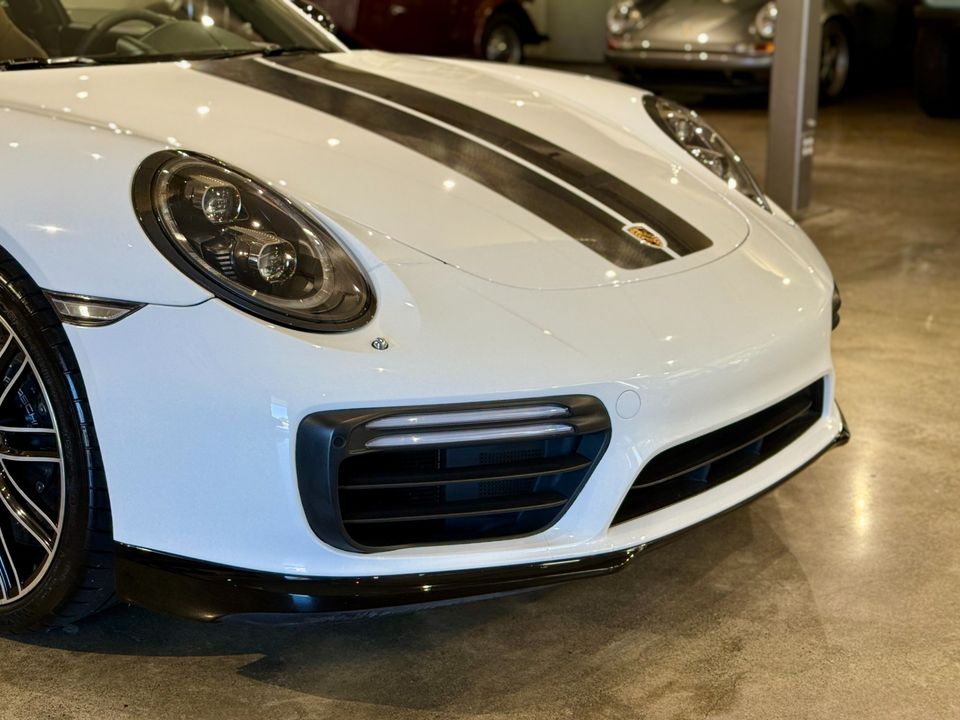 2017 Porsche 911 Turbo S