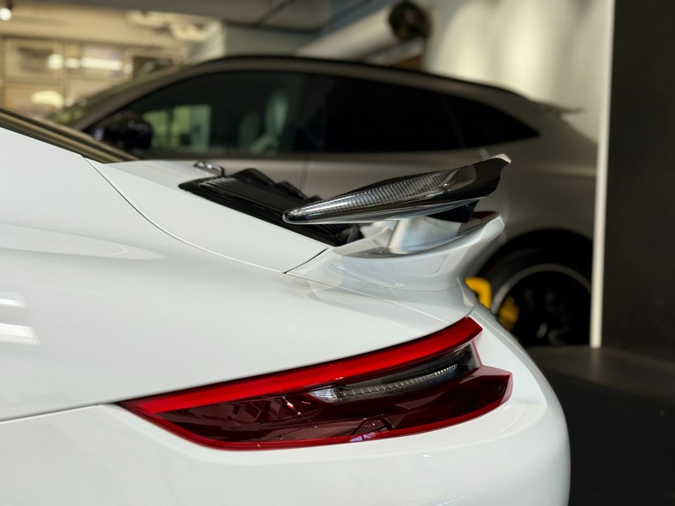 2017 Porsche 911 Turbo S