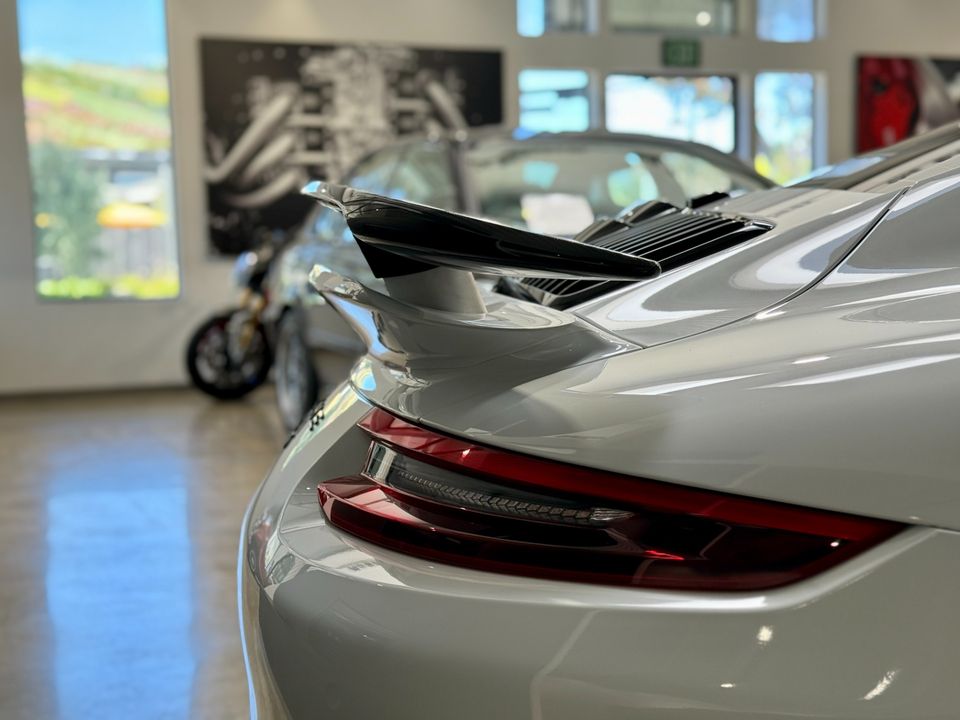 2017 Porsche 911 Turbo S