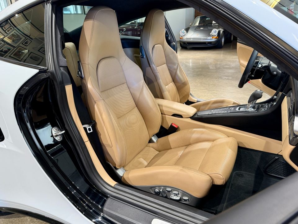 2017 Porsche 911 Turbo S