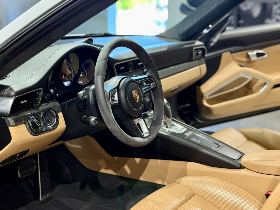 2017 Porsche 911 Turbo S