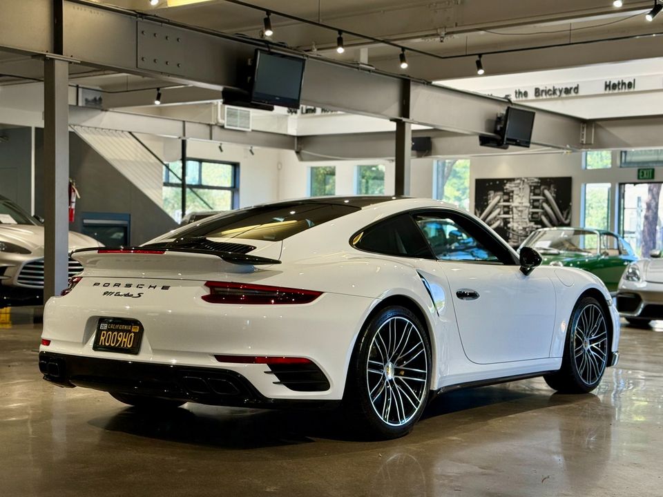 2017 Porsche 911 Turbo S