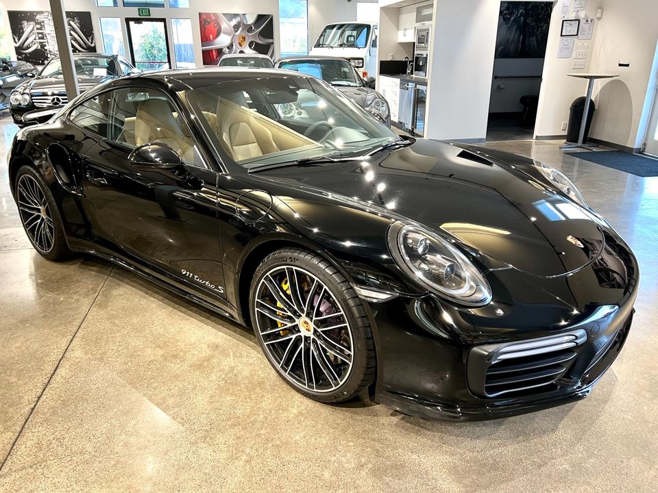 2017 Porsche 911 Turbo S