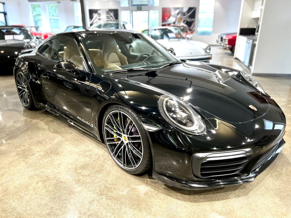 2017 Porsche 911 Turbo S