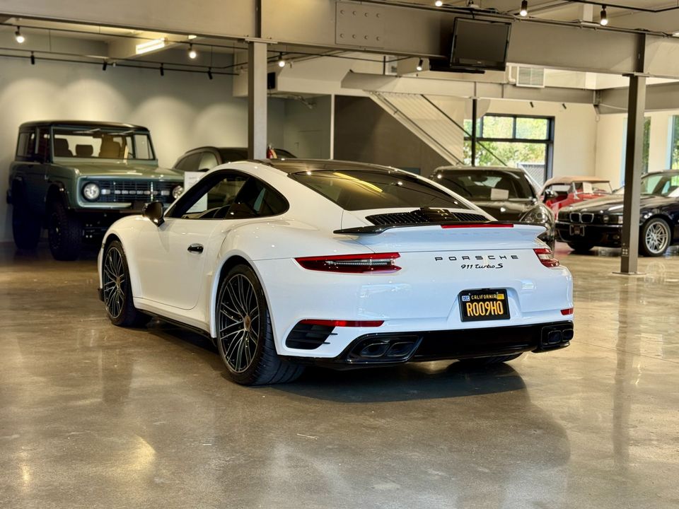 2017 Porsche 911 Turbo S