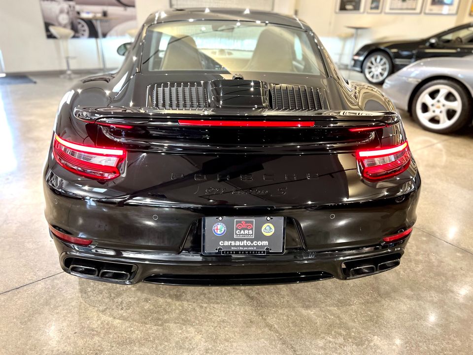 2017 Porsche 911 Turbo S
