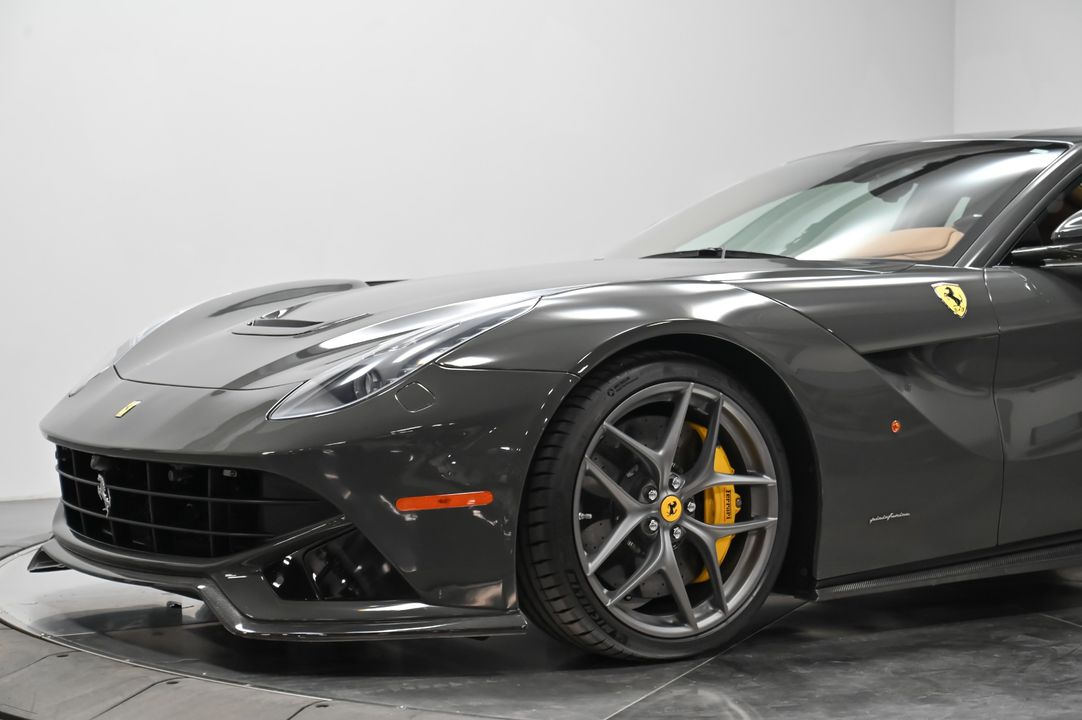 2016 Ferrari F12