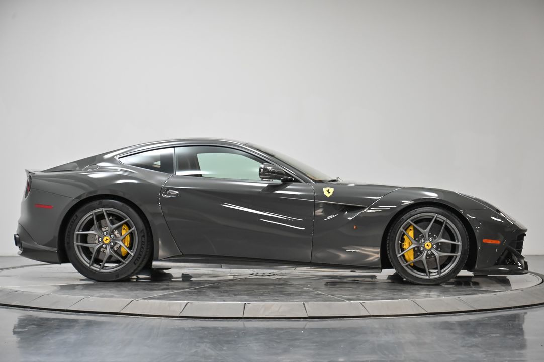 2016 Ferrari F12