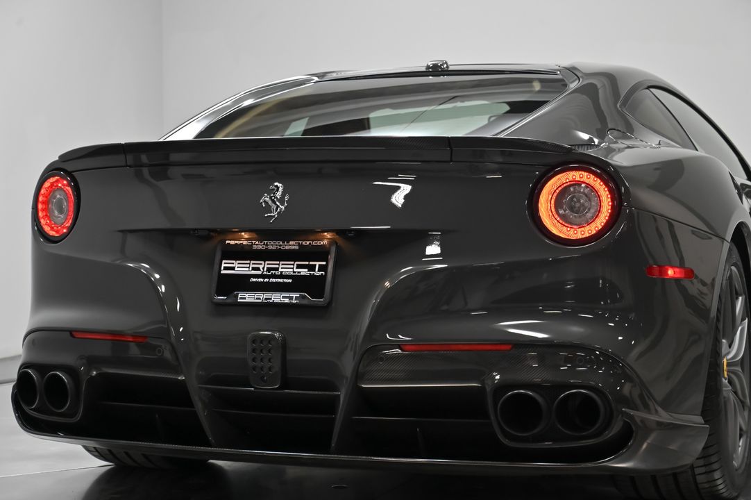 2016 Ferrari F12