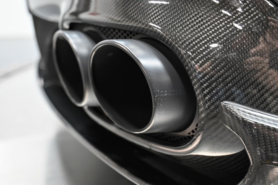 2016 Ferrari F12