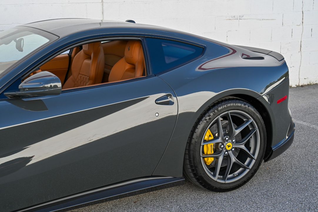 2016 Ferrari F12