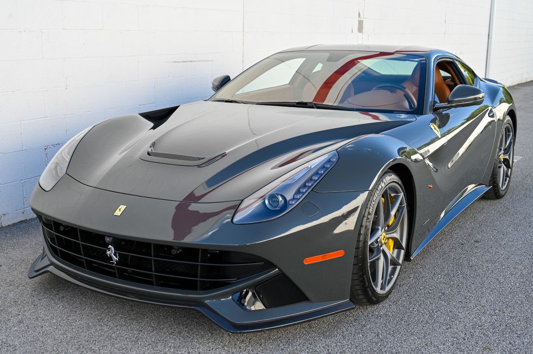 2016 Ferrari F12