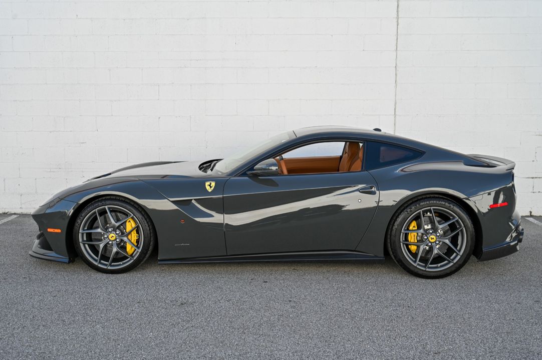 2016 Ferrari F12