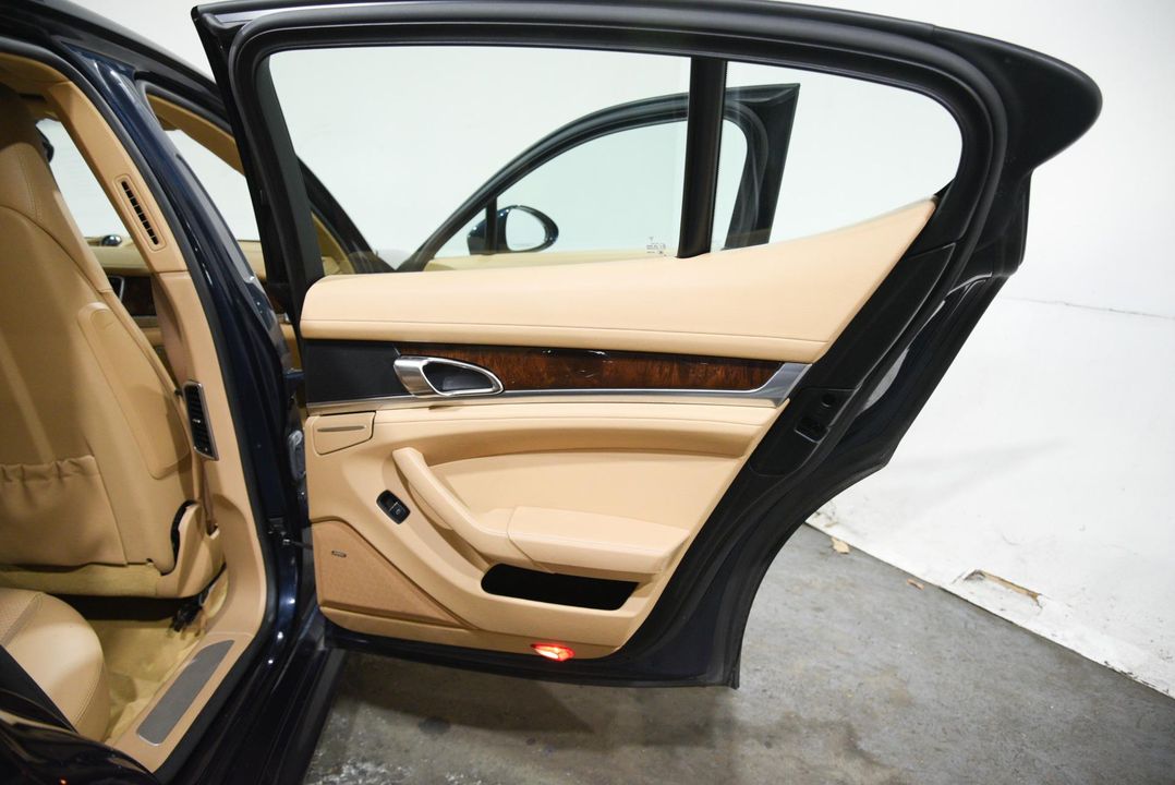 2011 Porsche Panamera