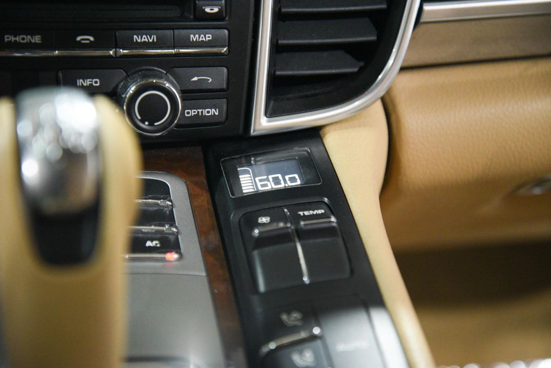 2011 Porsche Panamera