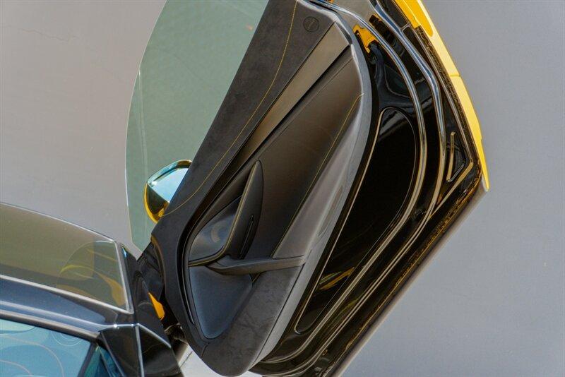 2023 McLaren 720S Spider