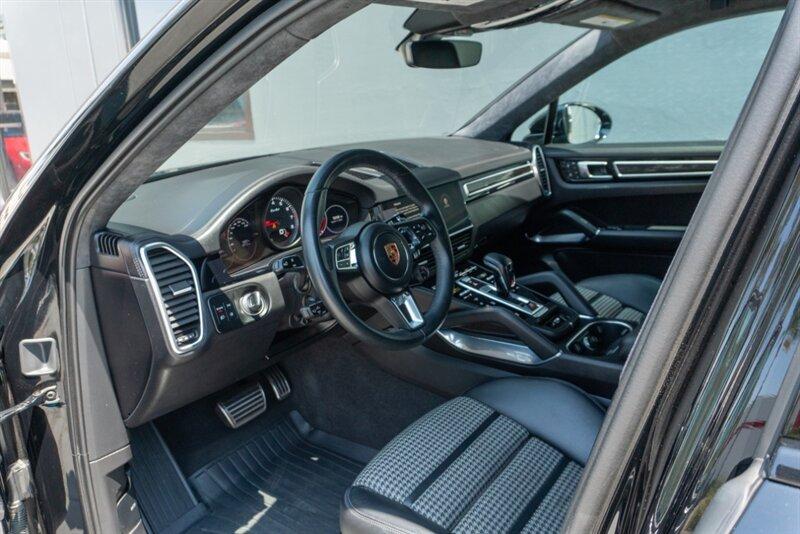 2023 Porsche Cayenne