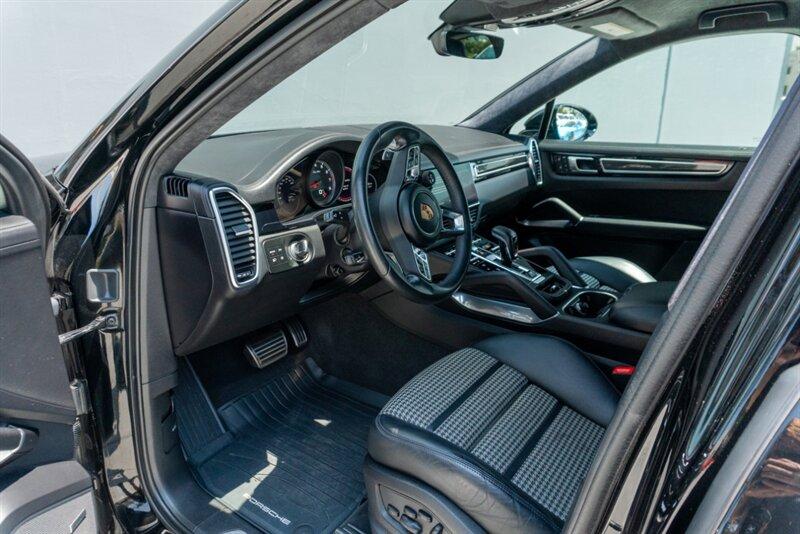 2023 Porsche Cayenne