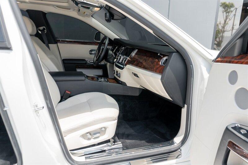 2012 Rolls-Royce Ghost