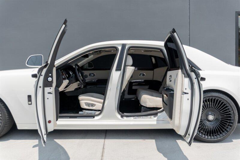 2012 Rolls-Royce Ghost