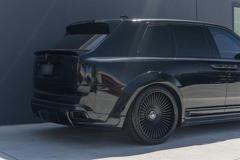 2022 Rolls-Royce Black Badge Cullinan