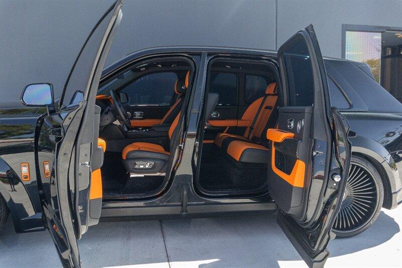 2022 Rolls-Royce Black Badge Cullinan