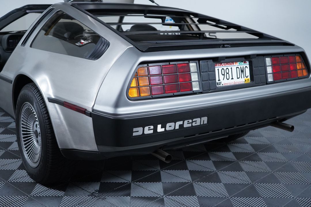 1981 DeLorean DMC-12
