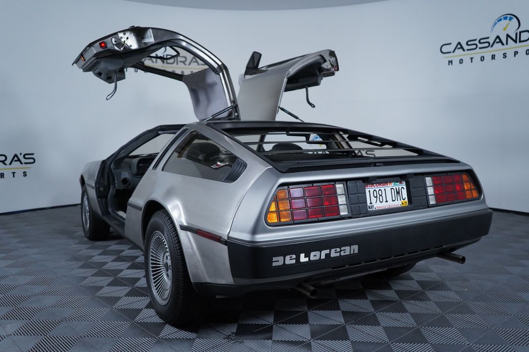1981 DeLorean DMC-12