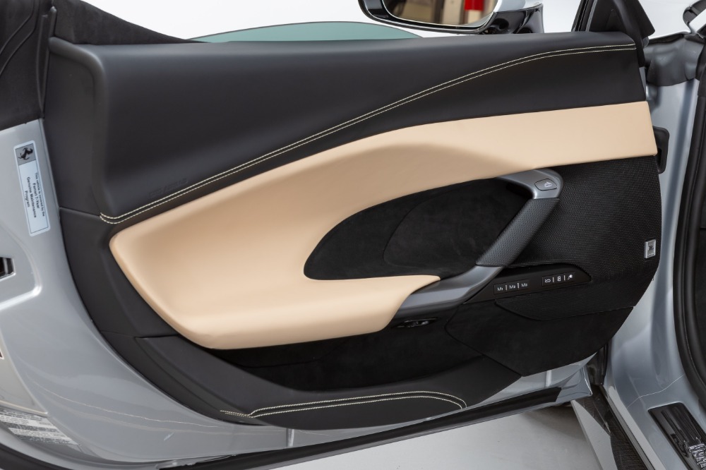 2023 Ferrari 296 GTS