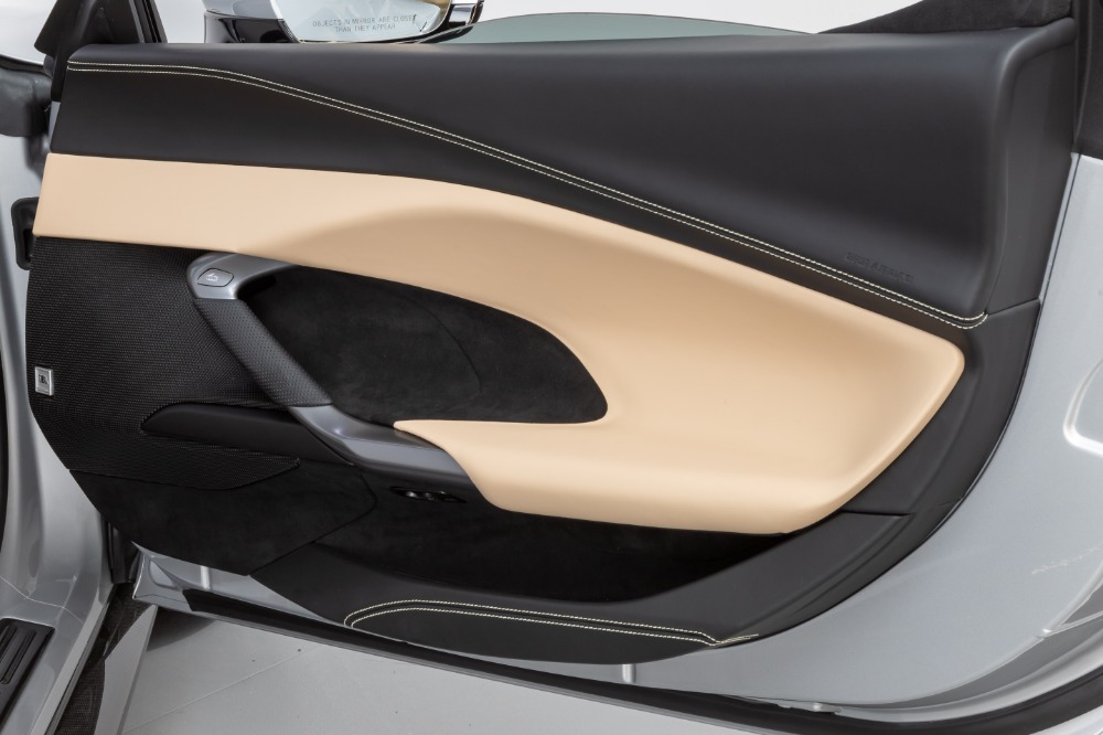2023 Ferrari 296 GTS