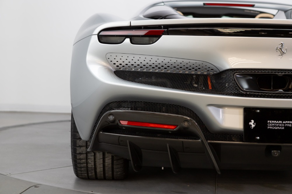 2023 Ferrari 296 GTS