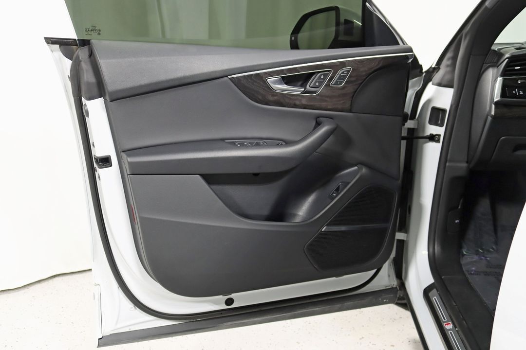 2021 Audi Q8