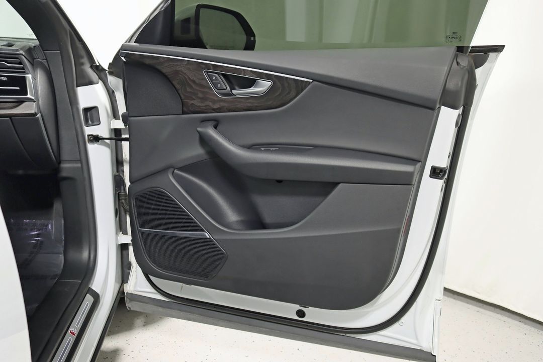 2021 Audi Q8