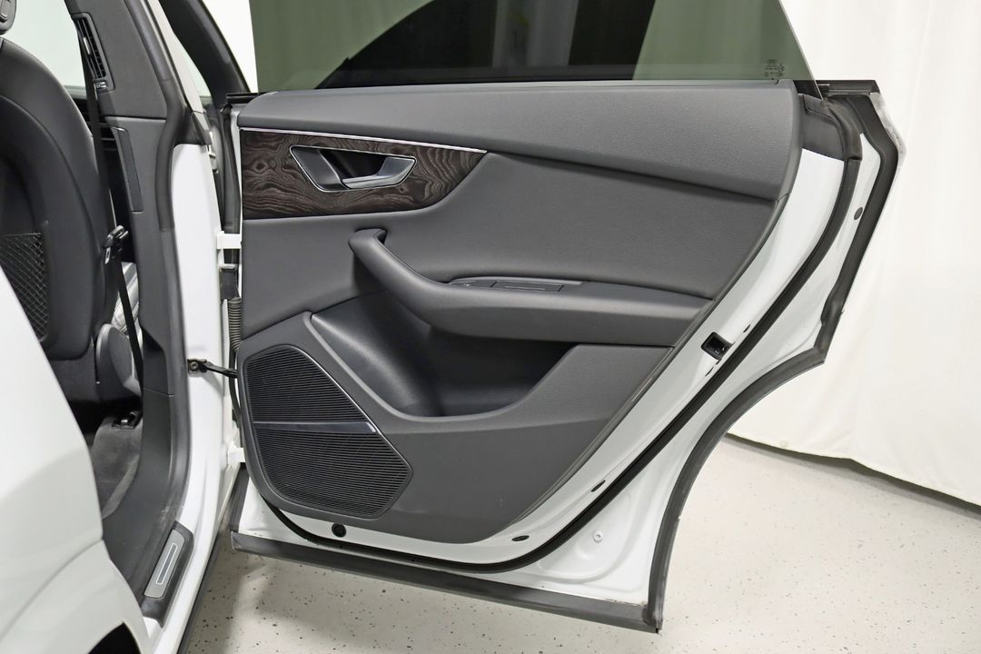 2021 Audi Q8