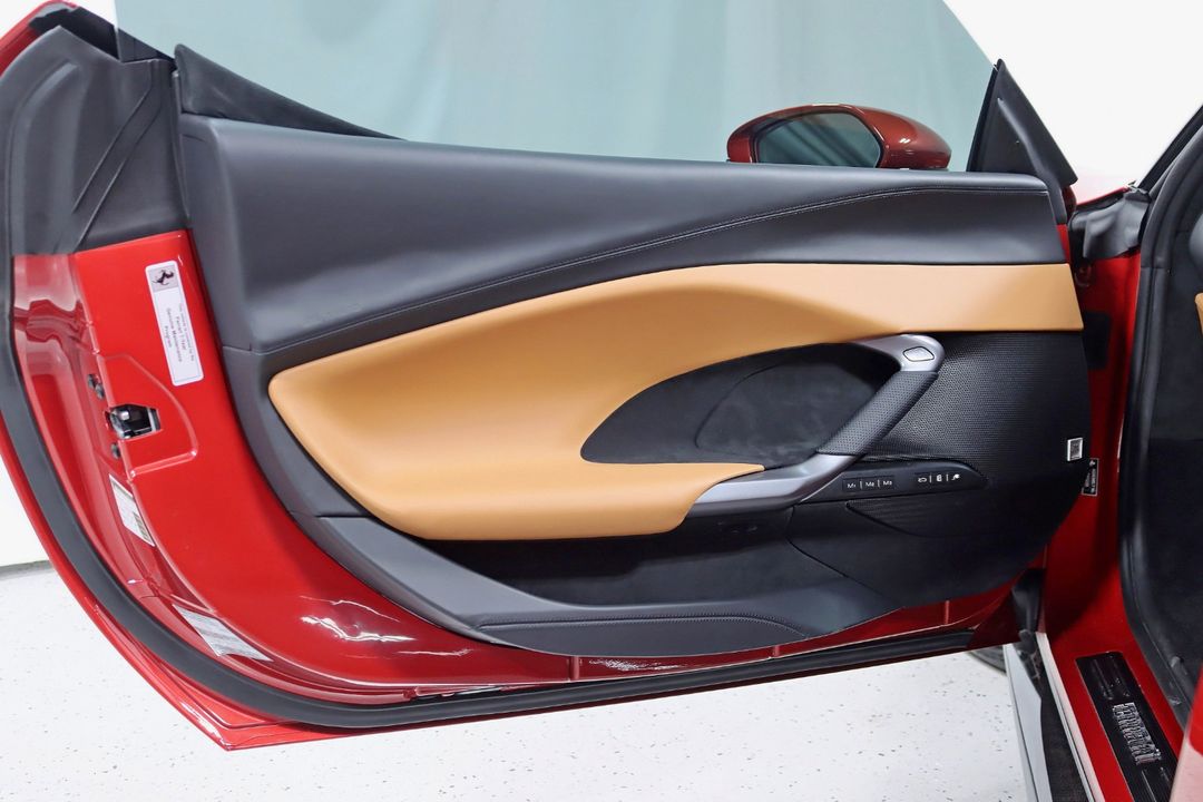 2024 Ferrari 296 GTS