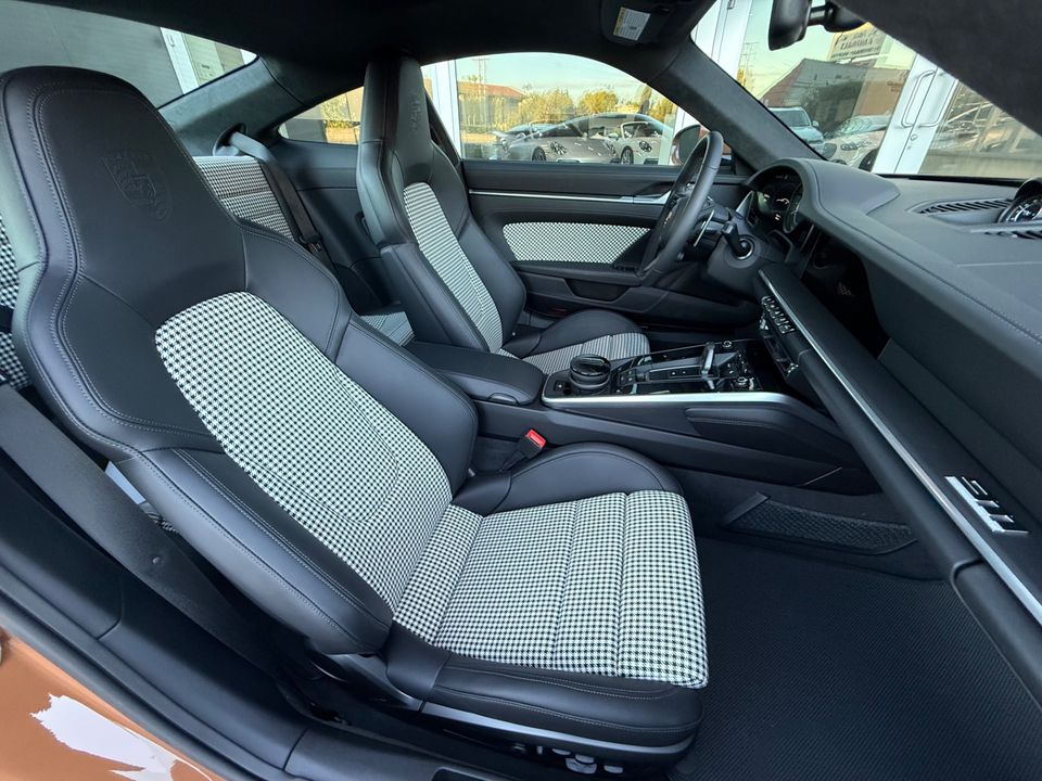 2025 Porsche 911