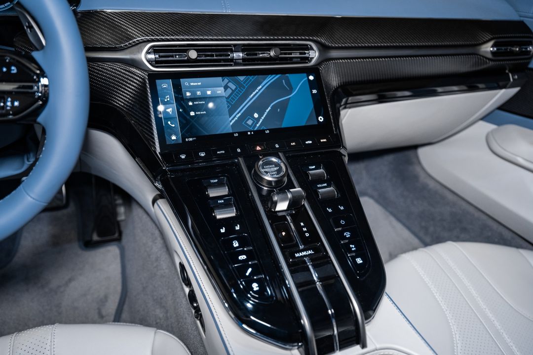 2026 ASTON MARTIN VANTAGE