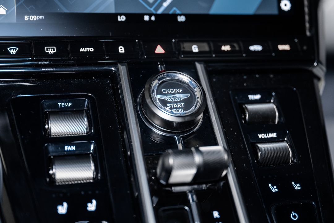 2026 ASTON MARTIN VANTAGE
