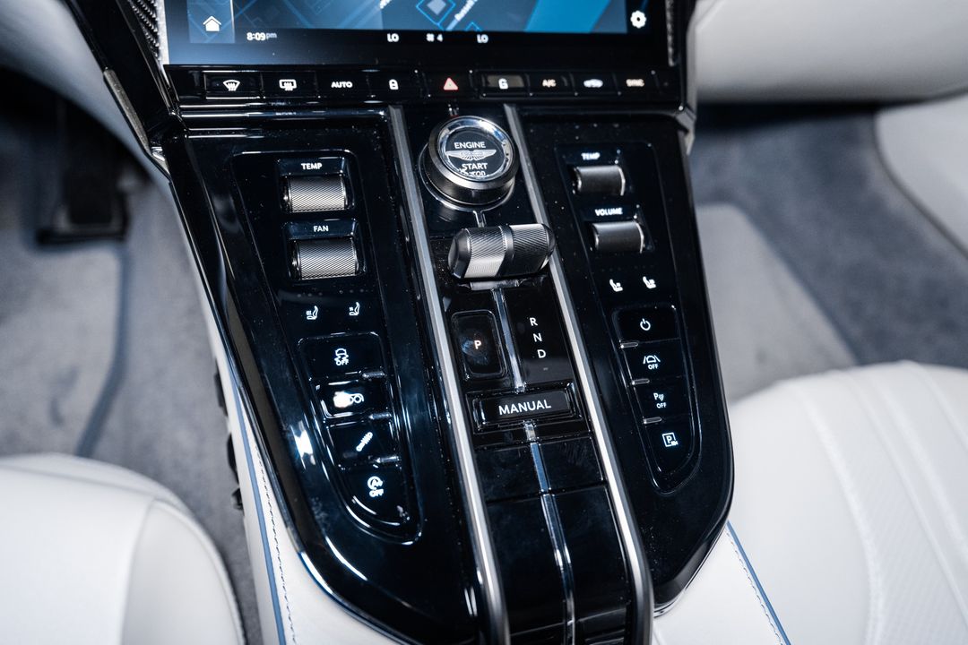 2026 ASTON MARTIN VANTAGE