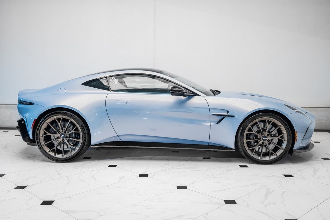 2026 ASTON MARTIN VANTAGE
