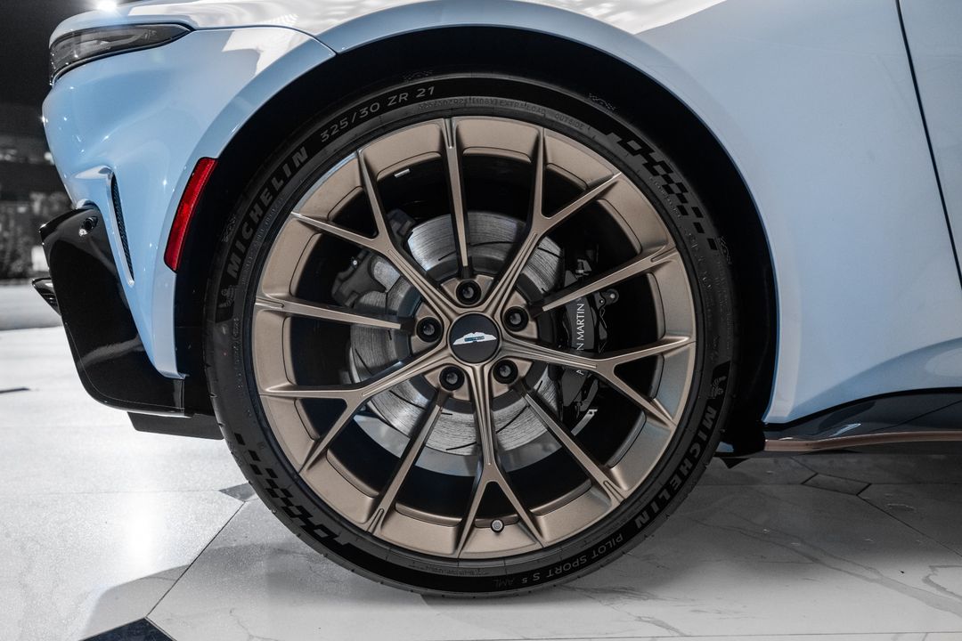 2026 ASTON MARTIN VANTAGE
