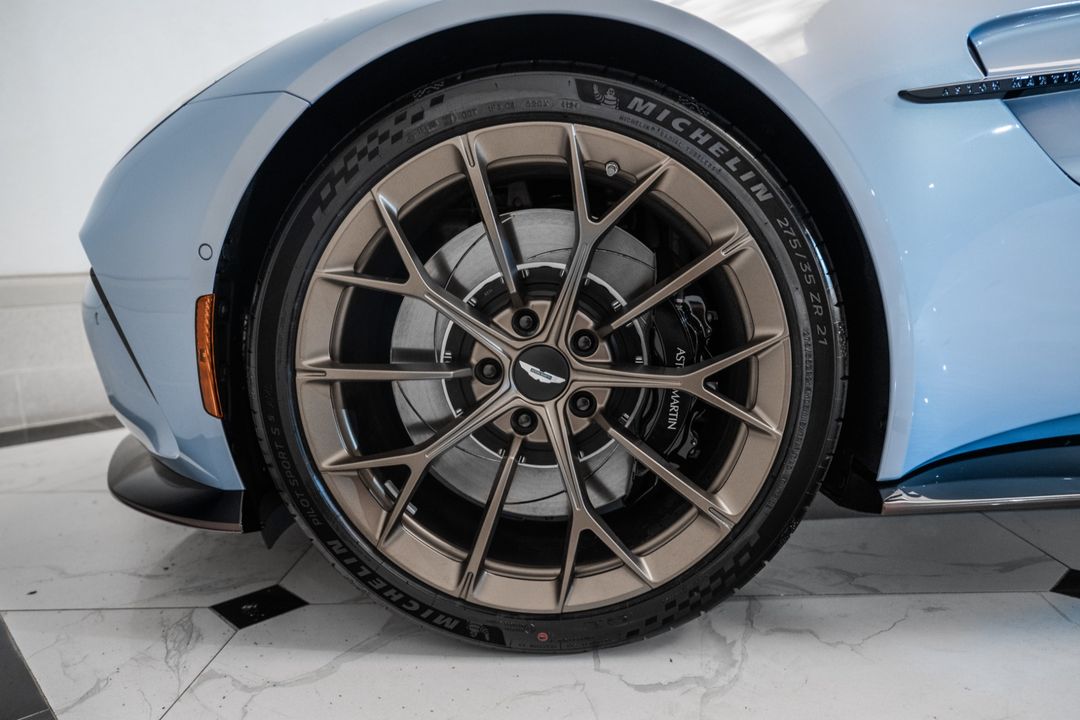 2026 ASTON MARTIN VANTAGE