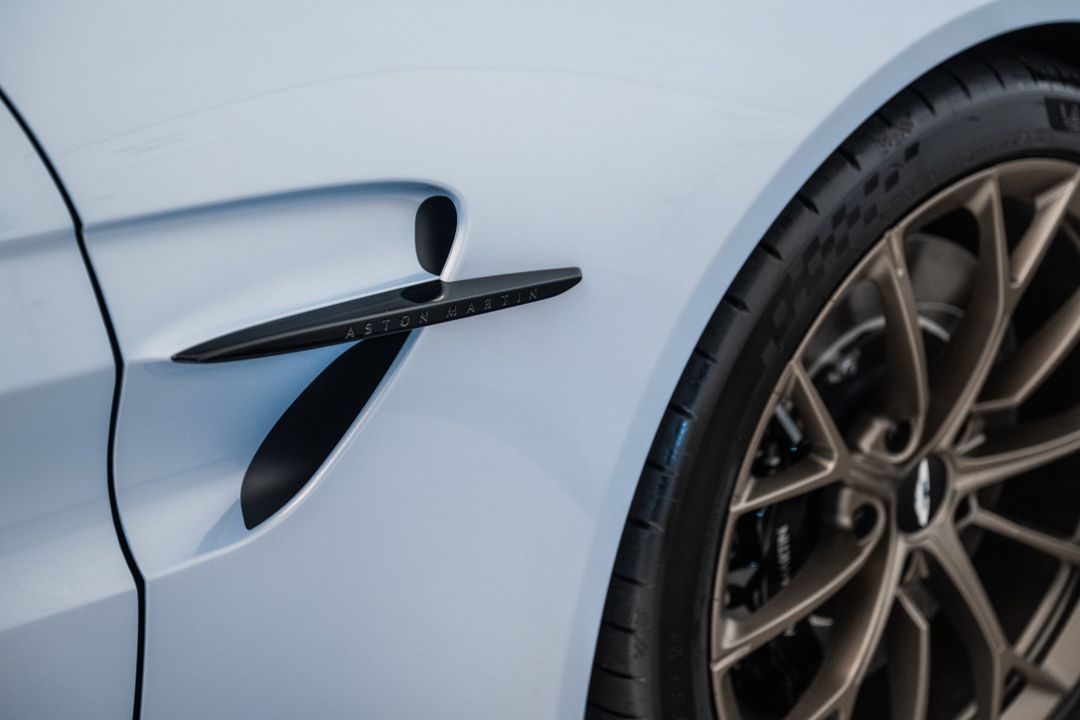 2026 ASTON MARTIN VANTAGE