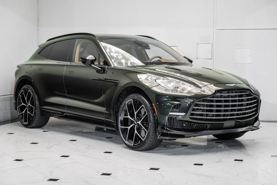 2026 ASTON MARTIN DBX